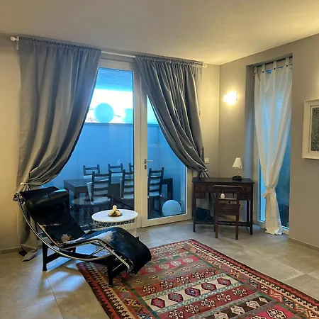 Rose On The Arona Appartement *