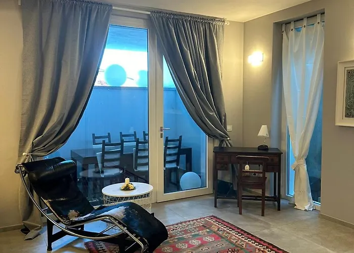 Rose On The Arona Daire *